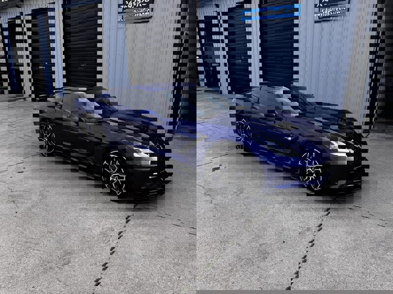 Used 2017 Chevrolet Corvette Stingray Coupe w/ 1LT image 2