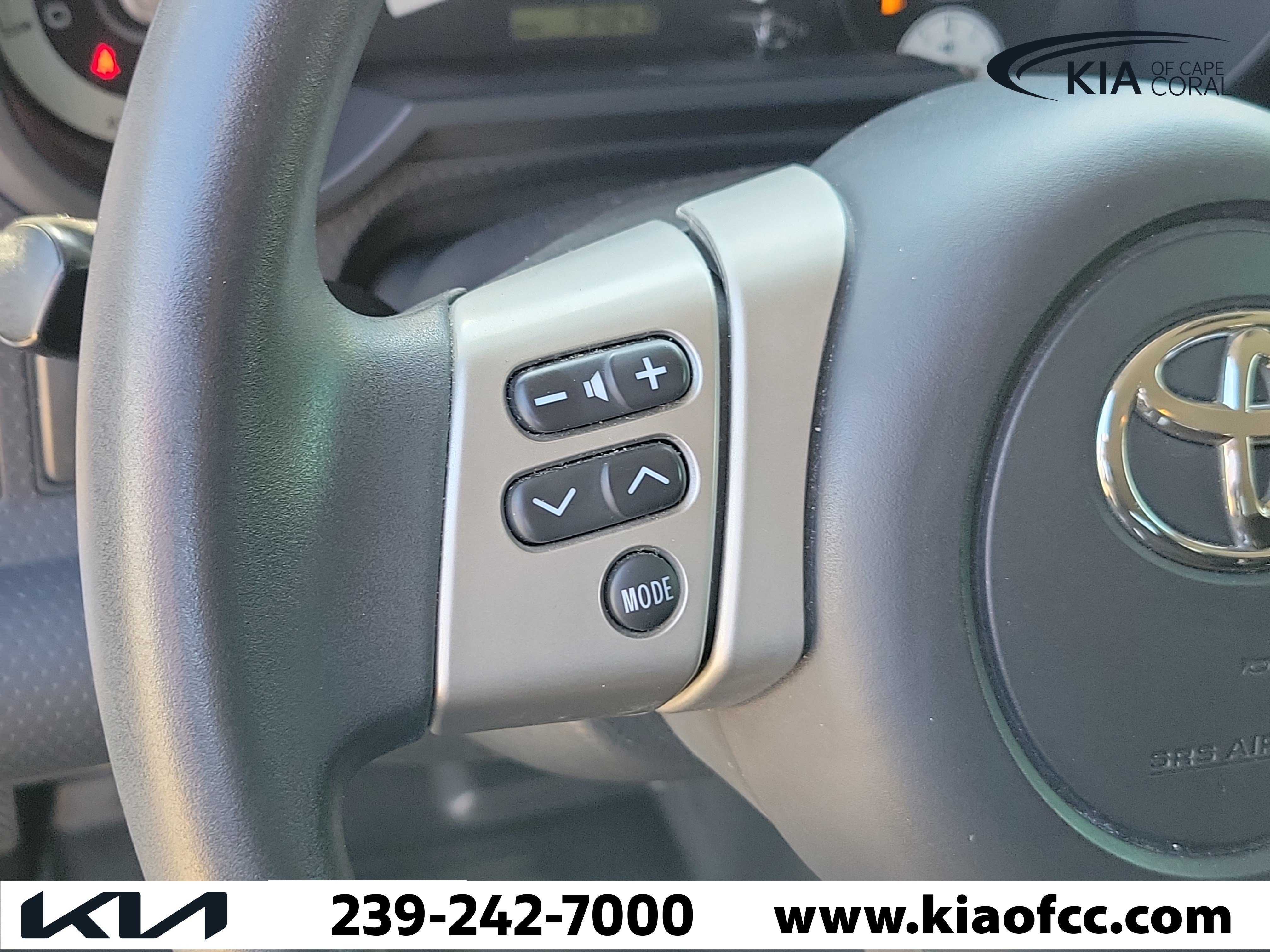 Used 2014 Toyota FJ Cruiser 4WD w/ Convenience Package image 25