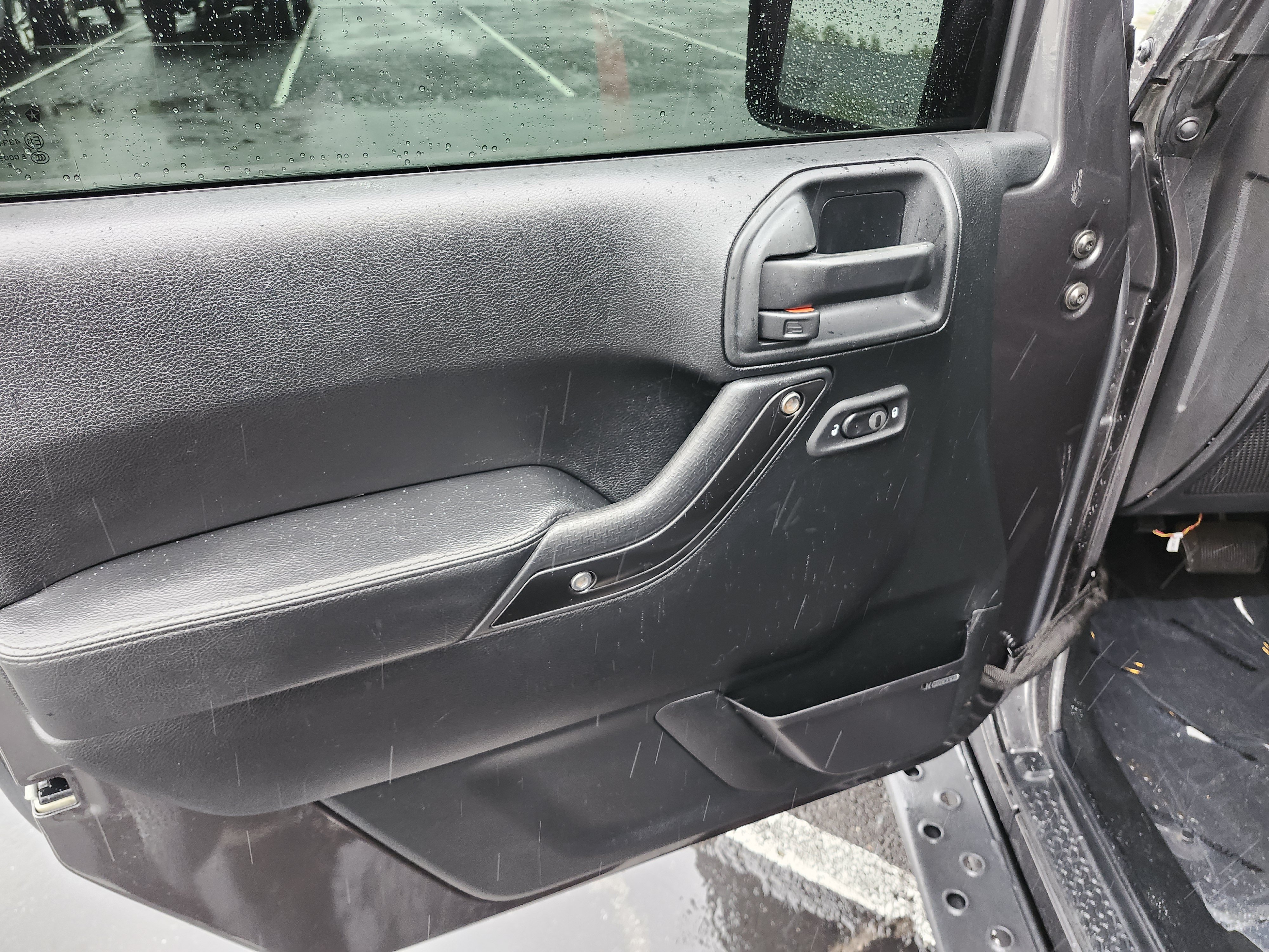 Used 2018 Jeep Wrangler Rubicon AWD/4WD image 21