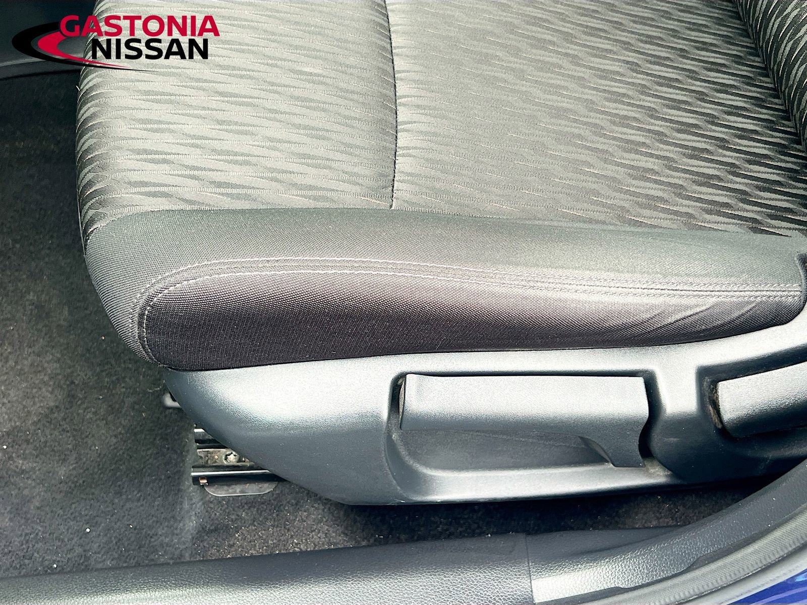 Used 2020 Nissan Rogue S image 25