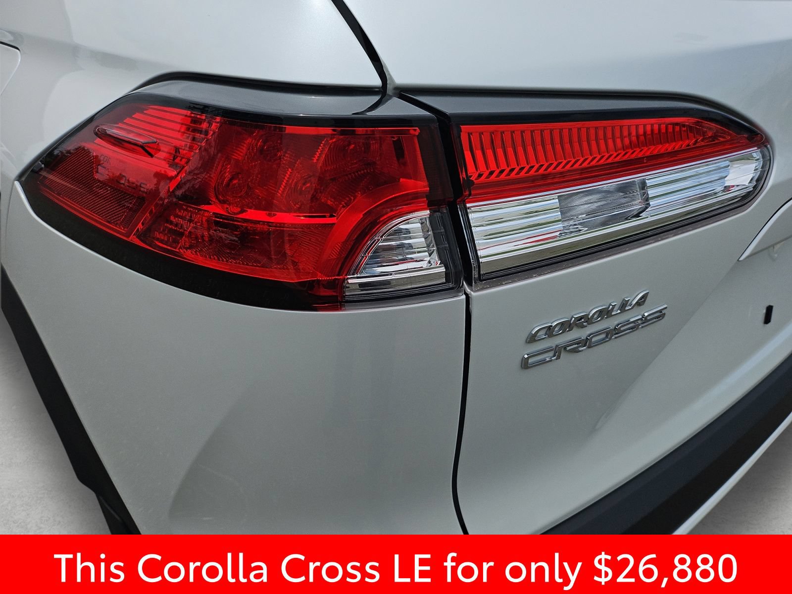 Used 2024 Toyota Corolla Cross LE w/ Moonroof Package FWD image 20