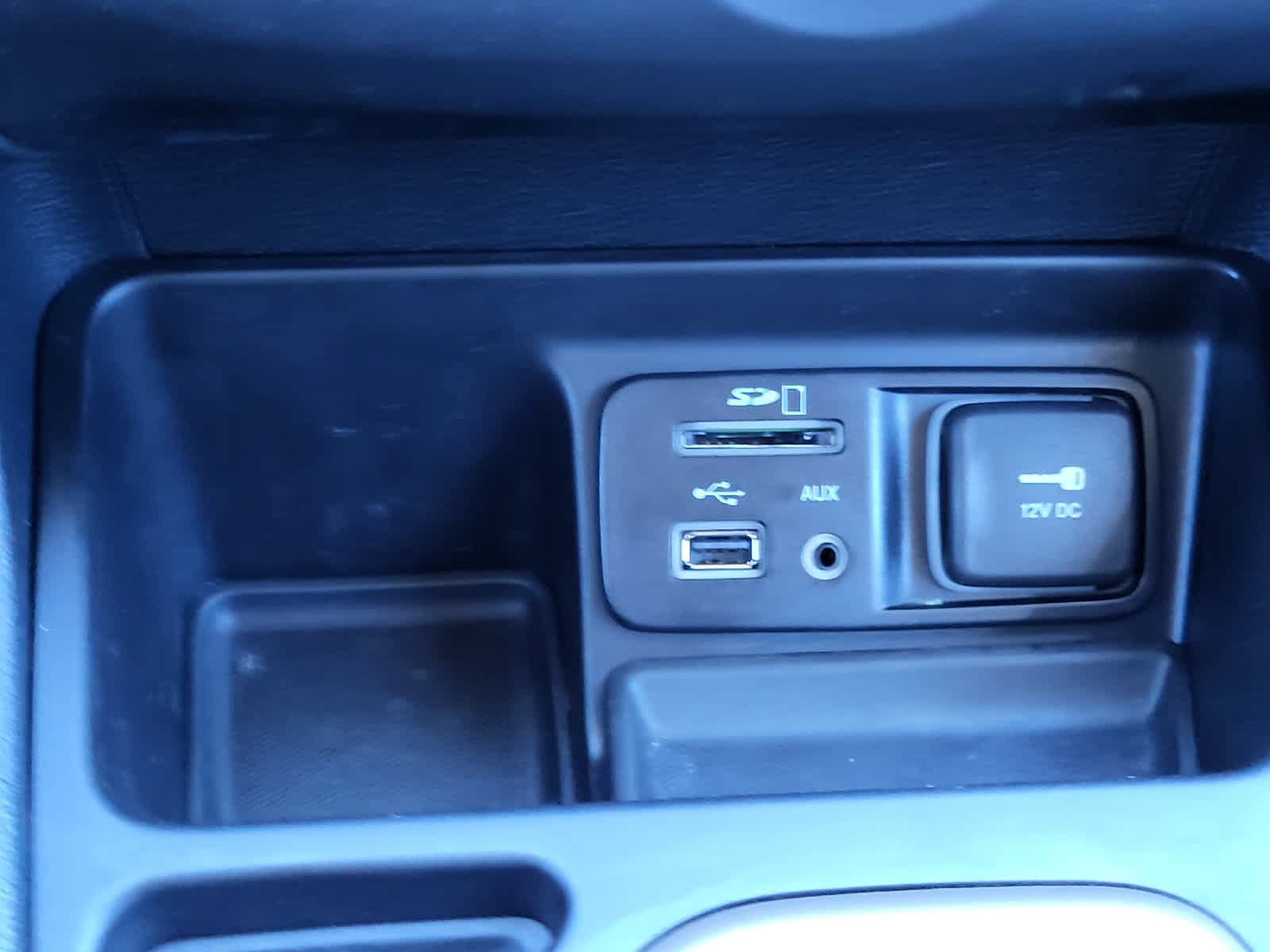 Used 2016 Jeep Cherokee Sport FWD image 21