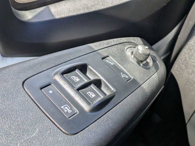 Used 2025 RAM ProMaster 2500 w/ Convenience Group image 17