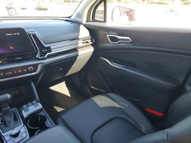 Used 2024 Kia Sportage EX image 15