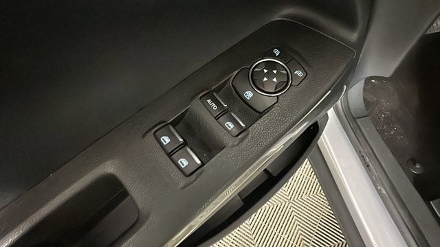 Used 2021 Ford EcoSport SE w/ SE Convenience Package FWD image 11