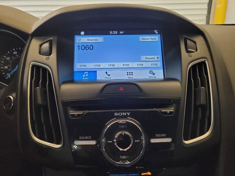 Used 2016 Ford Focus Titanium w/ Titanium Technology Package FWD image 25