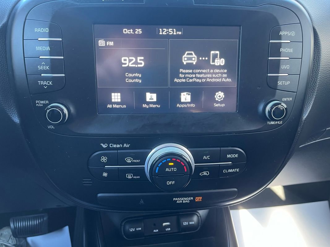 Used 2018 Kia Soul + image 8