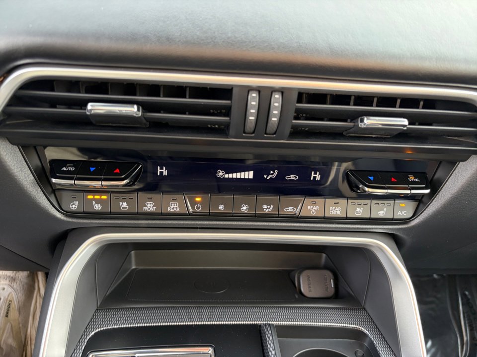 New 2026 MAZDA CX-90 Plug-In Hybrid w/ Premium Plus image 16