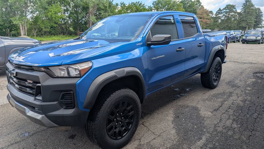Used 2024 Chevrolet Colorado Trail Boss w/ LPO, Skid Plate Package AWD/4WD image 2