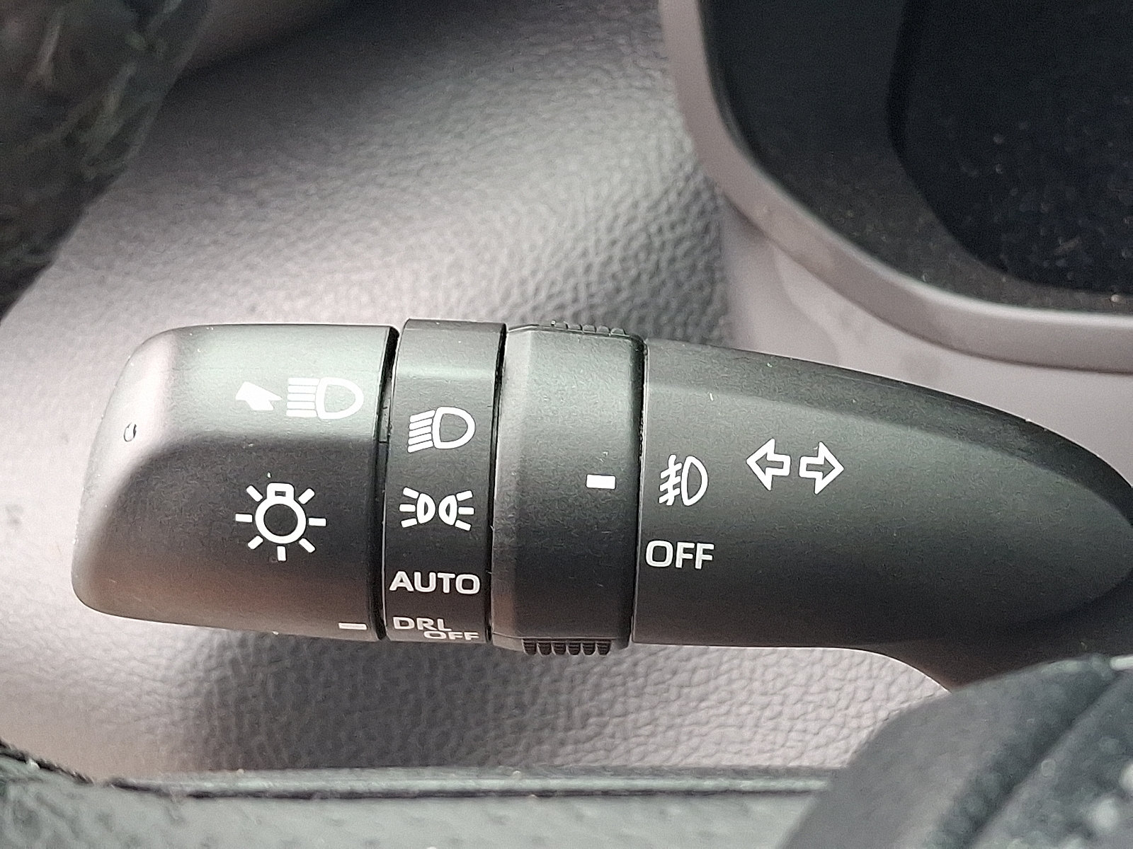Used 2024 Toyota Tundra Limited AWD/4WD image 27