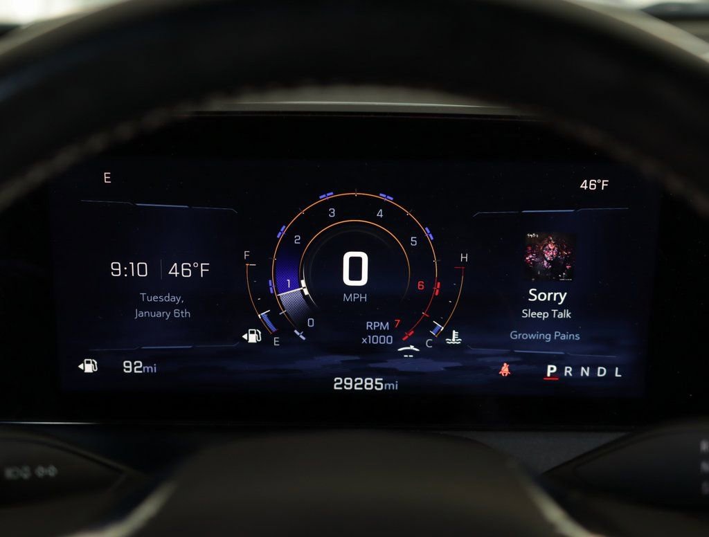 Used 2025 Chevrolet Traverse LT image 12