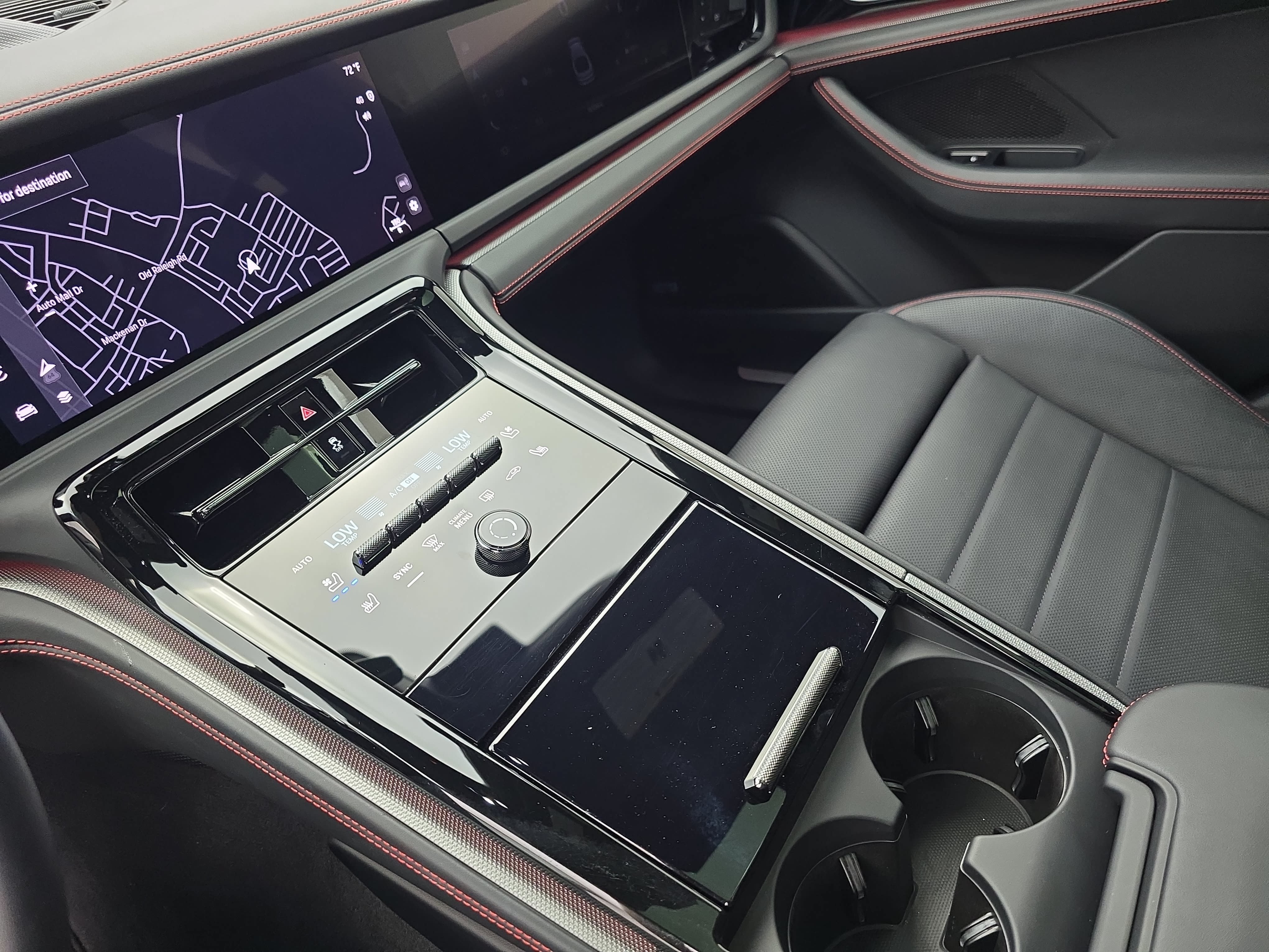 Certified 2025 Porsche Panamera 4 AWD/4WD image 27