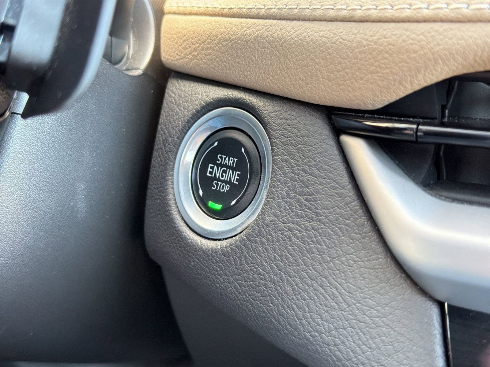 Certified 2024 Cadillac XT4 Luxury FWD image 25