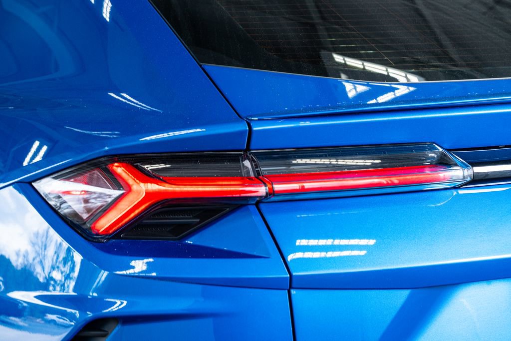 Used 2020 Lamborghini Urus image 25