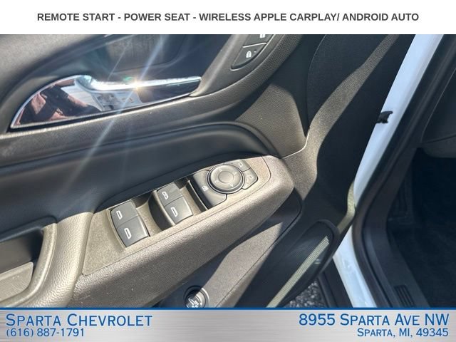 Used 2024 Chevrolet Equinox LT FWD image 12