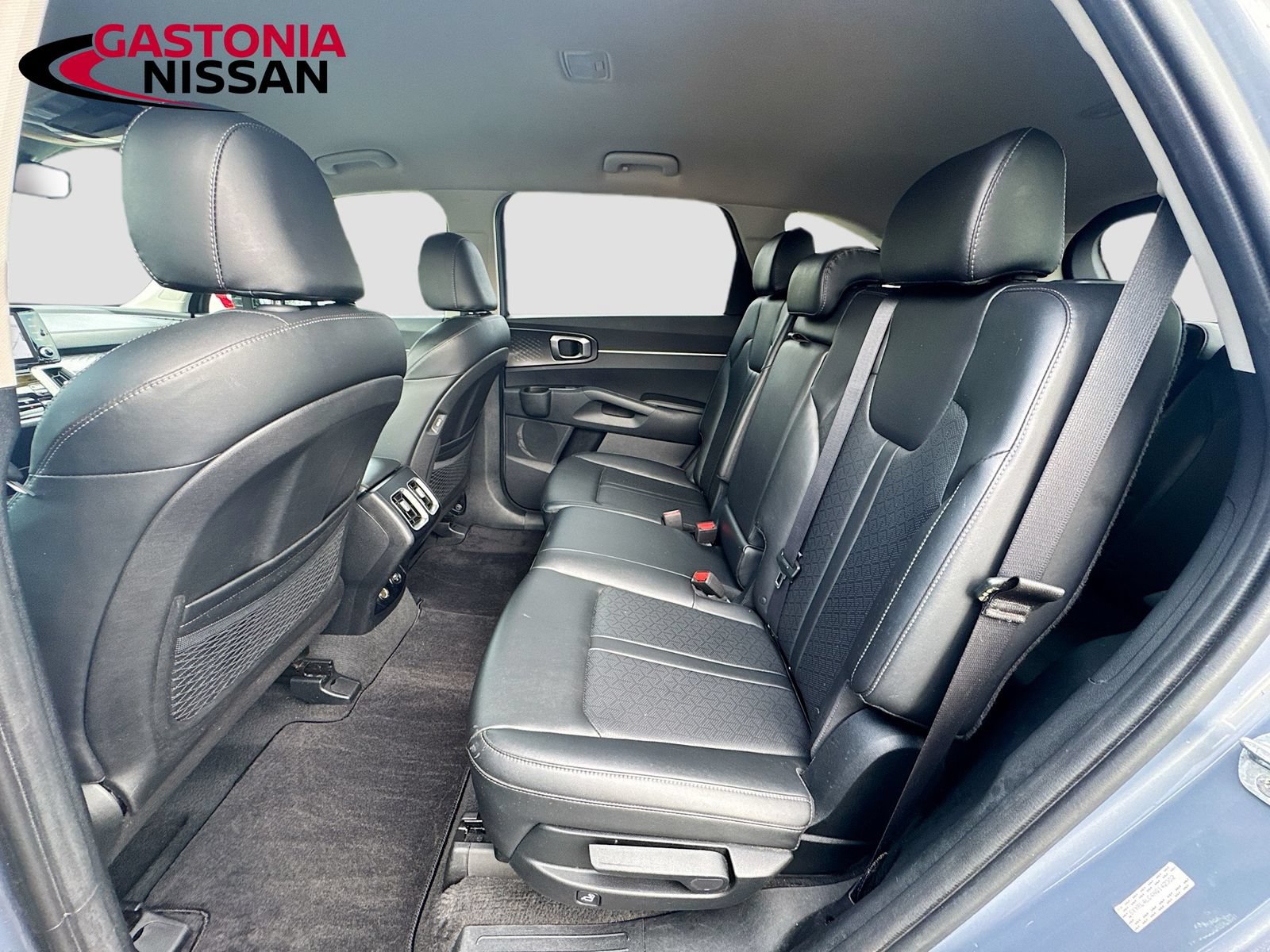 Used 2022 Kia Sorento S FWD image 33