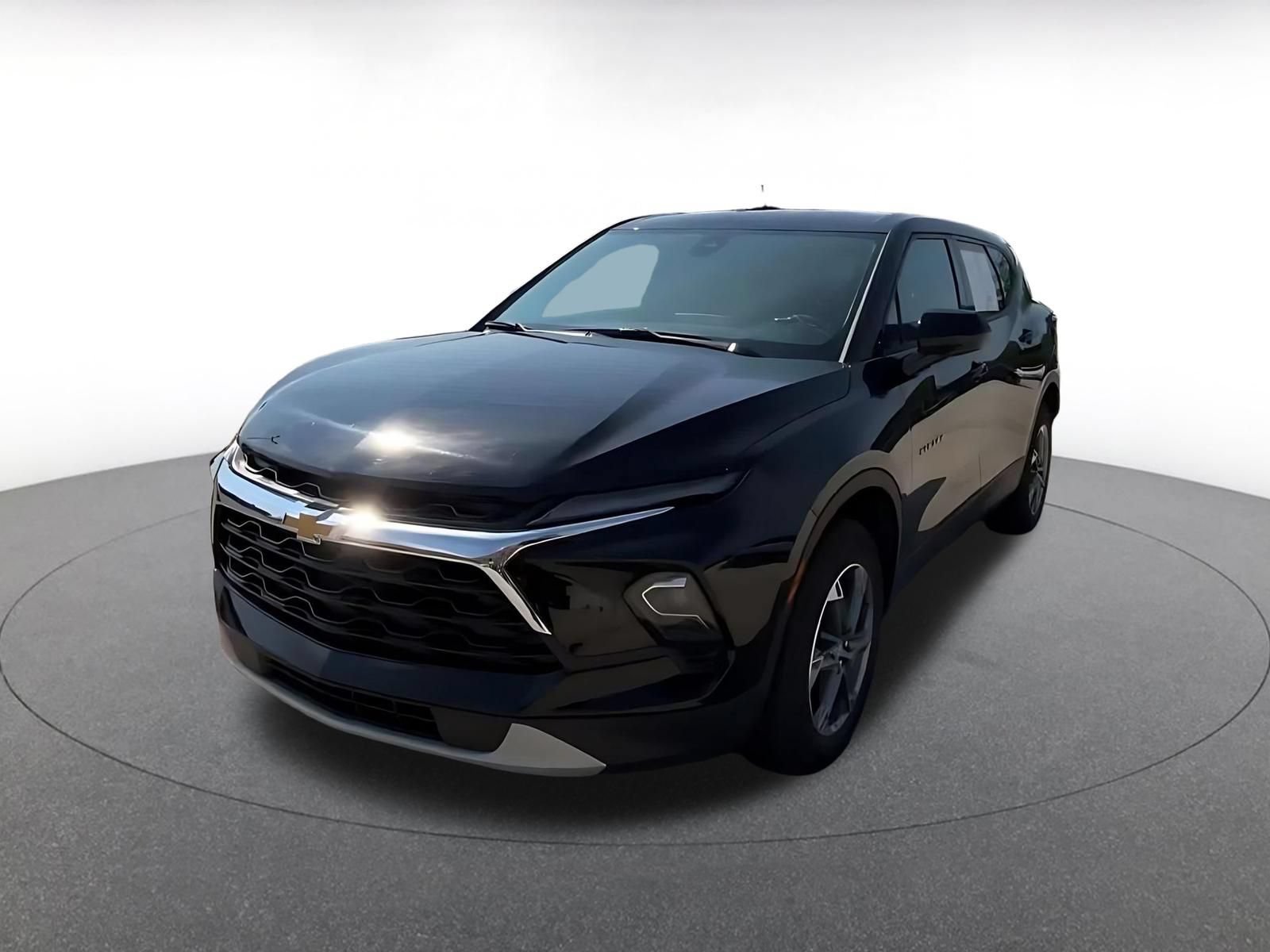 Used 2026 Chevrolet Blazer LT FWD image 6