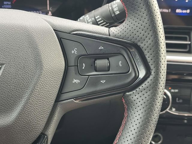 Used 2025 Chevrolet Trax RS FWD image 26