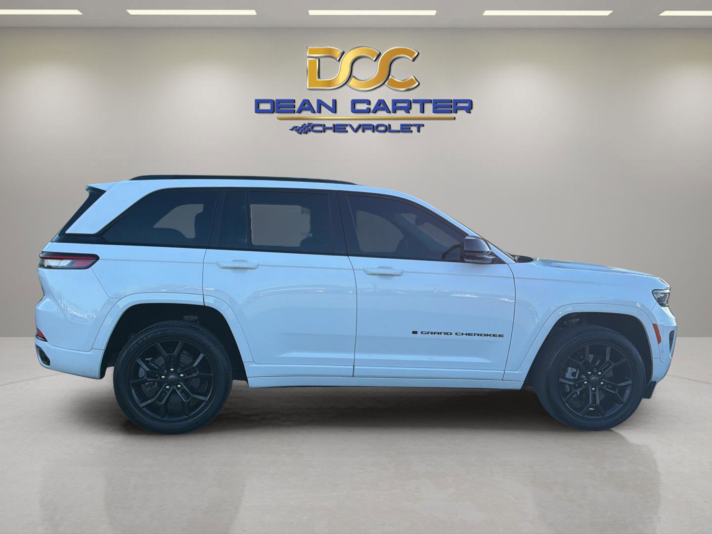Used 2023 Jeep Grand Cherokee 30th Anniversary AWD/4WD image 6