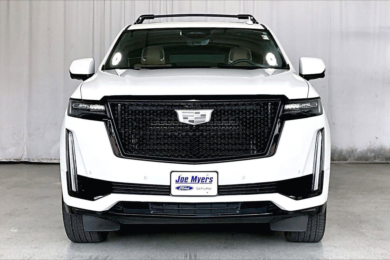 Used 2023 Cadillac Escalade ESV Sport w/ LPO, ONYX Package image 3