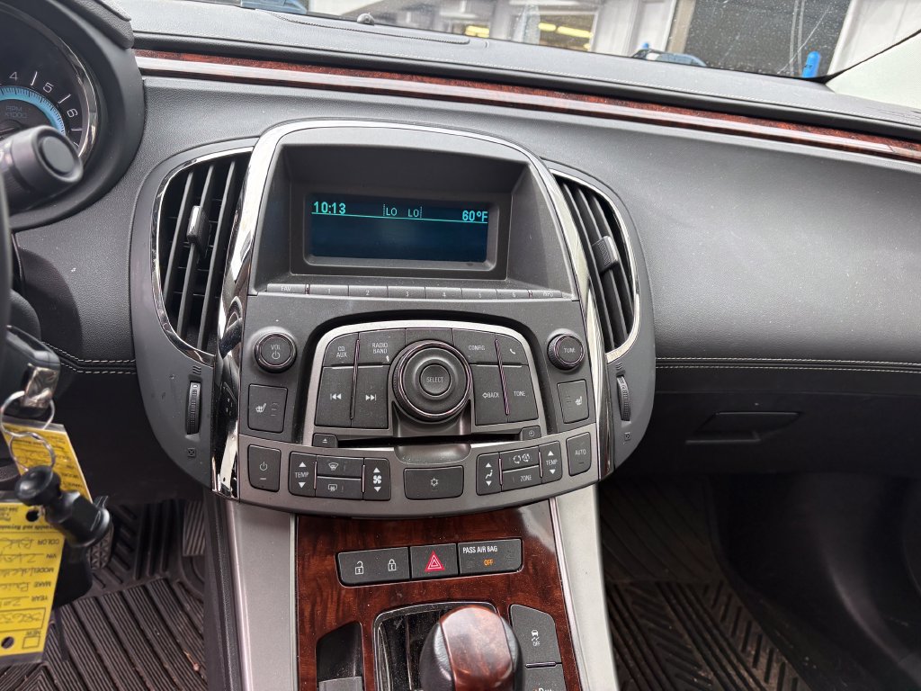 Used 2011 Buick LaCrosse CXL FWD image 22