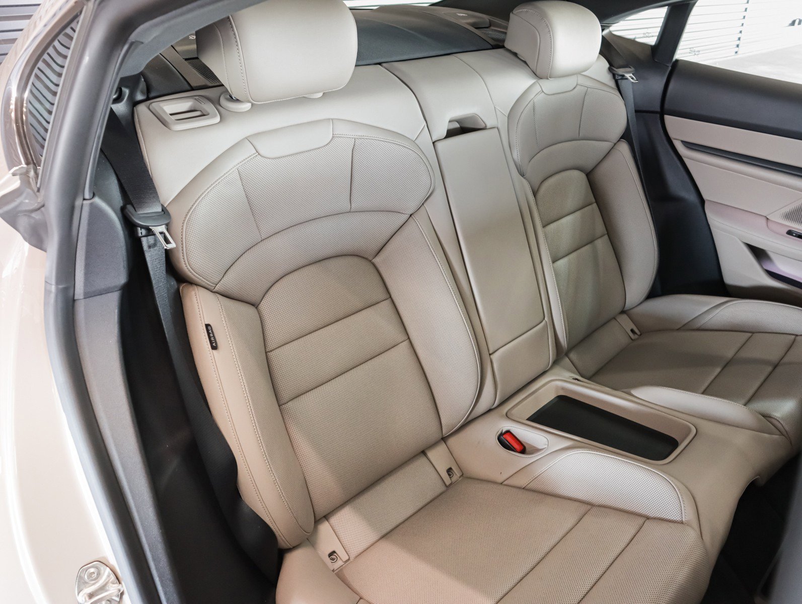 Certified 2021 Porsche Taycan 4S image 6