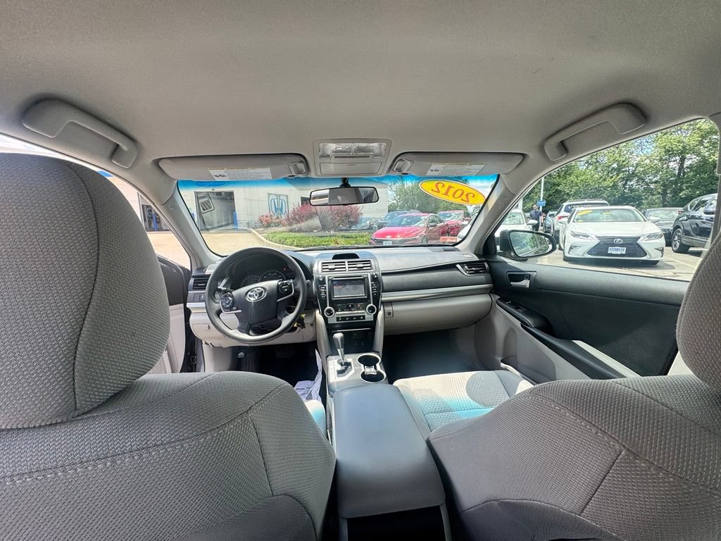 Used 2012 Toyota Camry LE FWD image 26