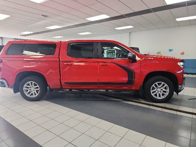 Used 2020 Chevrolet Silverado 1500 LT w/ All-Star Edition AWD/4WD image 2