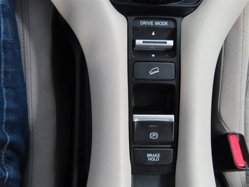 Used 2025 Honda HR-V LX image 27
