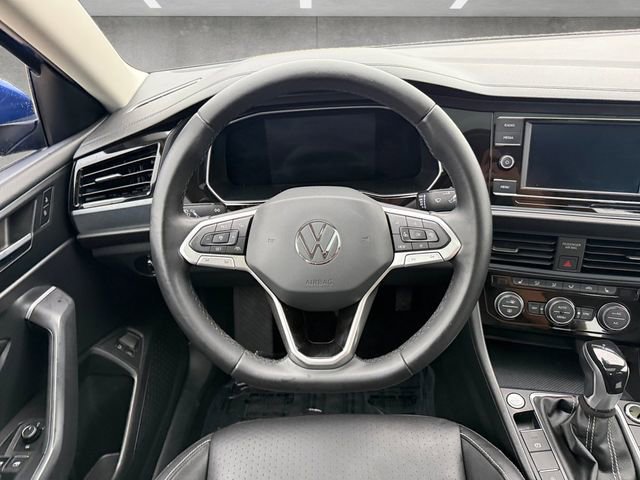 Used 2022 Volkswagen Jetta SE image 21