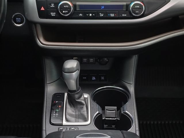 Certified 2017 Toyota Highlander XLE AWD/4WD image 20