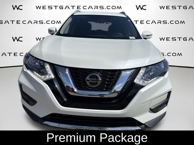 Used 2019 Nissan Rogue SV w/ Premium Package image 2