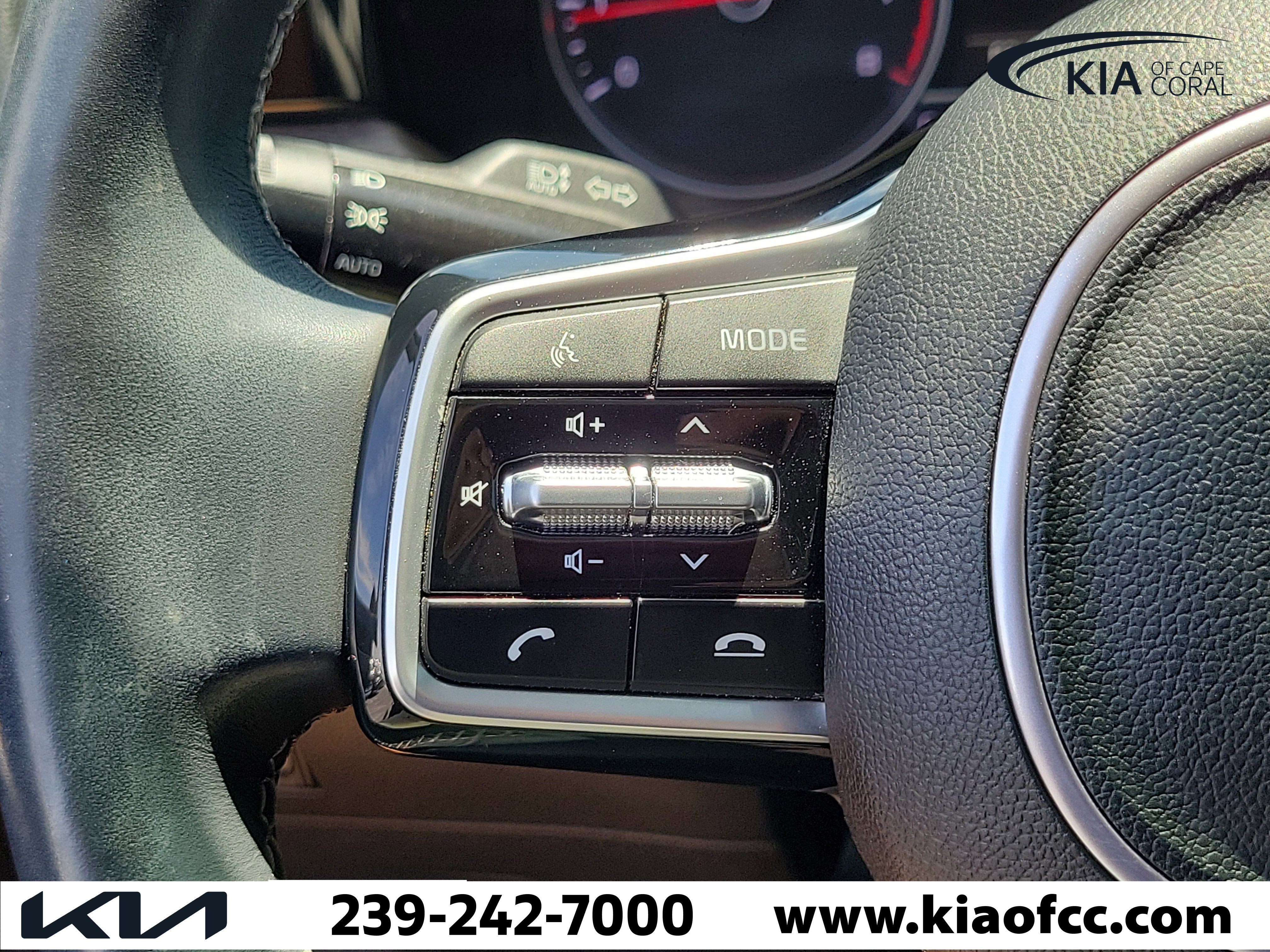 Certified 2022 Kia Sorento S w/ Panoramic Sunroof Package image 27