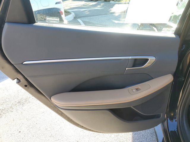 Used 2020 Hyundai Sonata Limited image 8