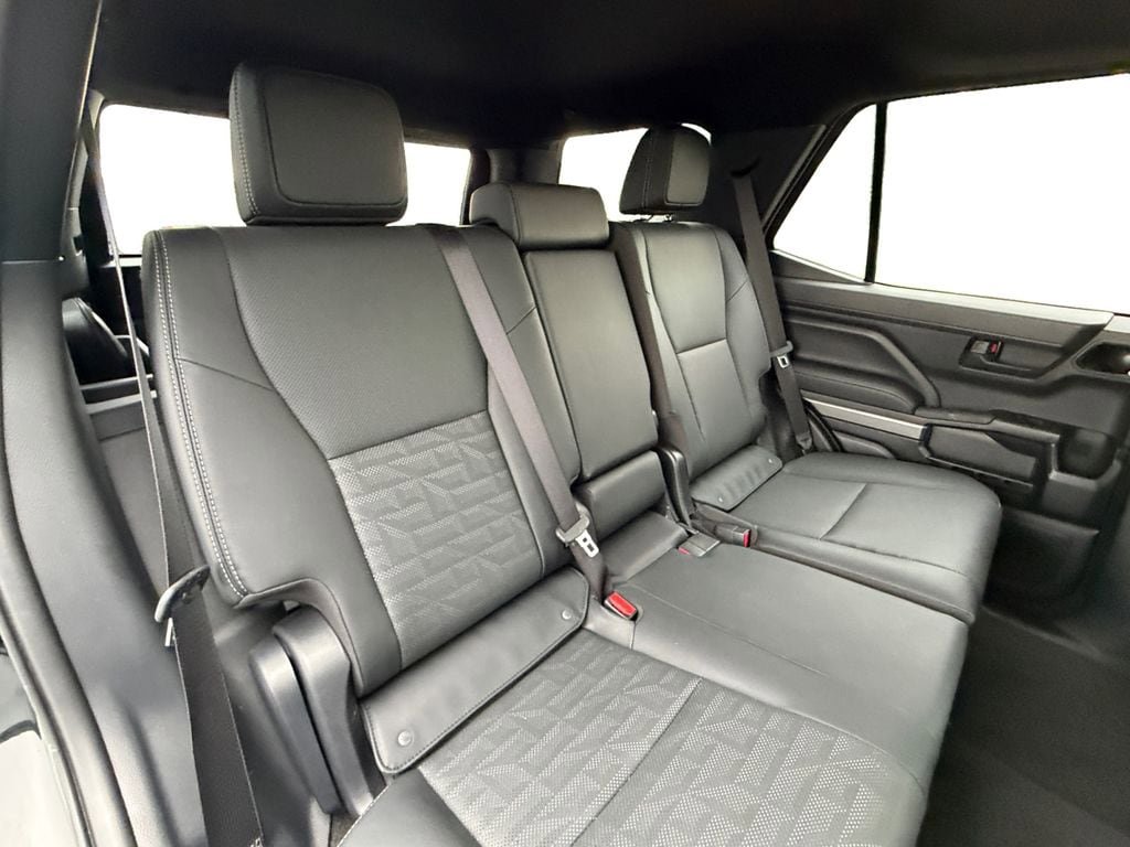 Certified 2025 Toyota 4Runner TRD Off-Road Premium w/ Tow Technology Package AWD/4WD image 18