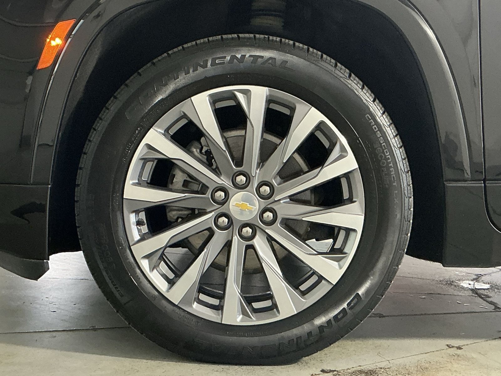 Used 2023 Chevrolet Traverse Premier AWD/4WD image 13