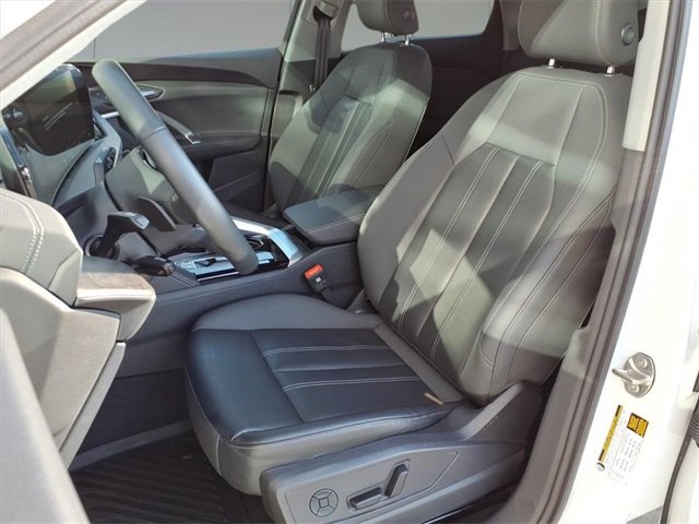 Used 2025 Audi Q5 2.0T Premium w/ Convenience Package image 12