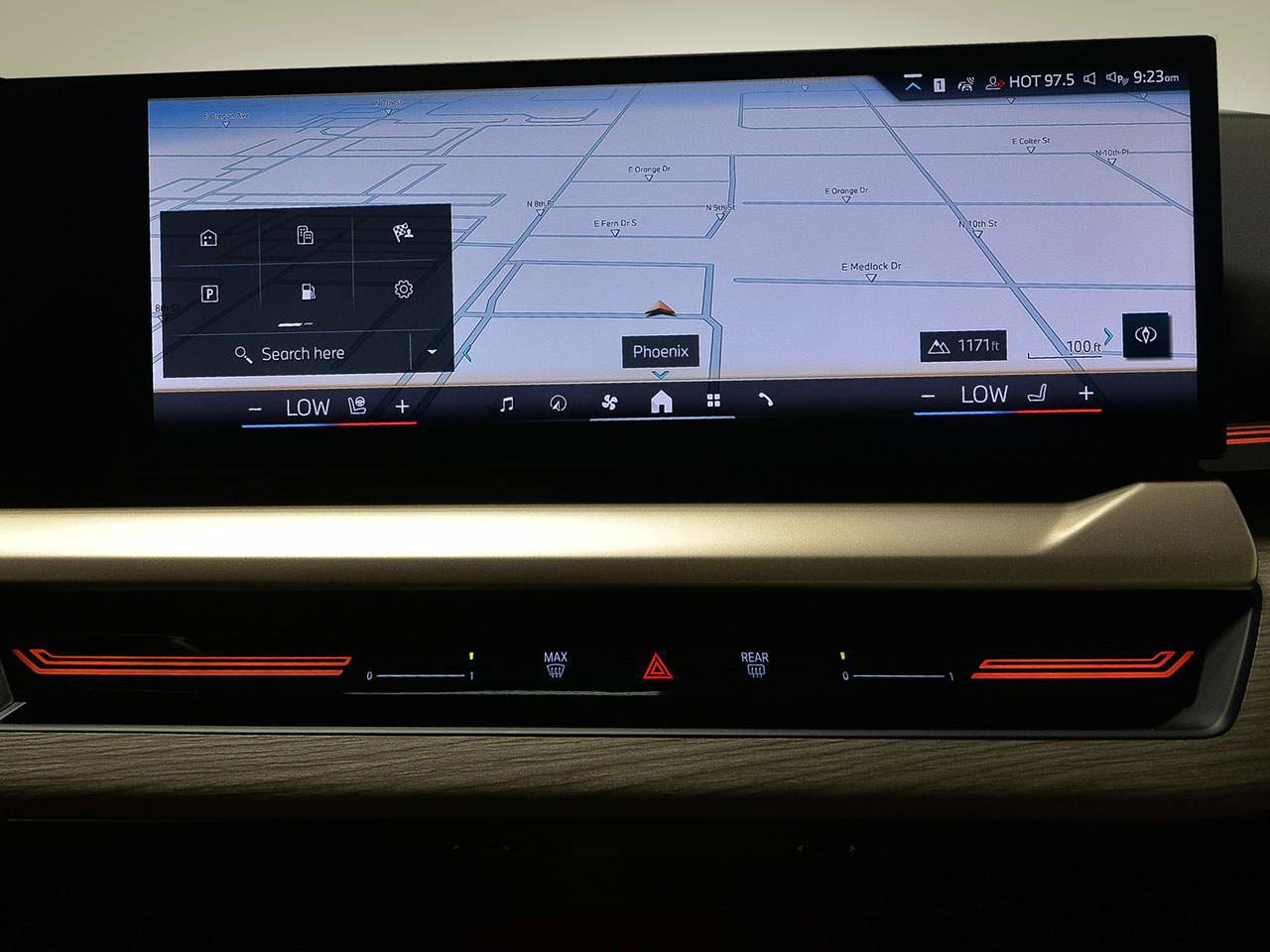 Used 2024 BMW 530i w/ Executive Package image 14