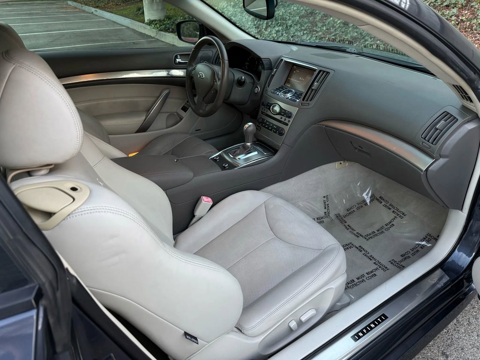 Used 2011 INFINITI G37 Journey w/ Premium Pkg image 22