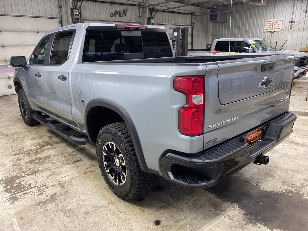 Used 2024 Chevrolet Silverado 1500 ZR2 w/ Technology Package AWD/4WD image 6