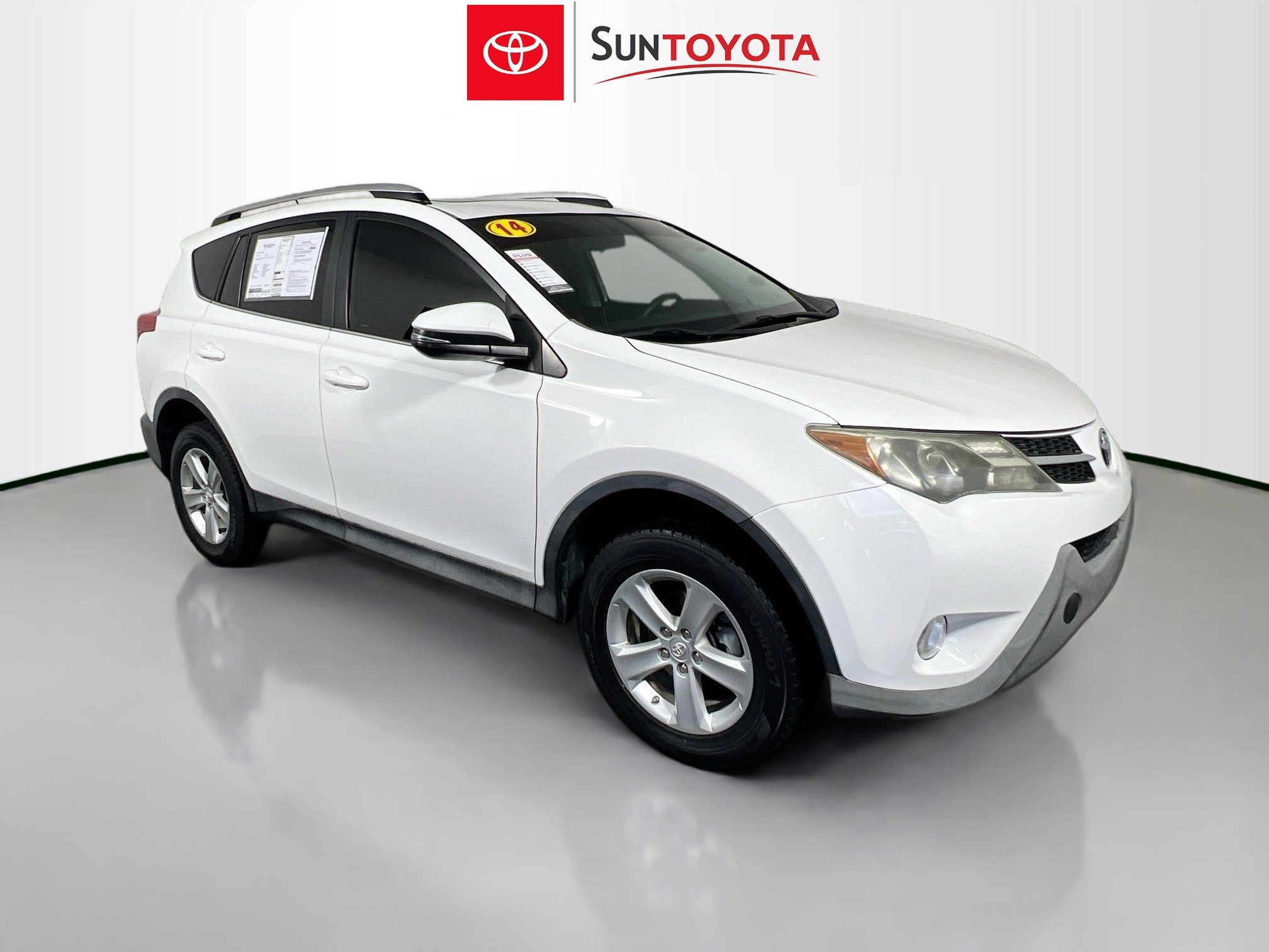 Used 2014 Toyota RAV4 XLE FWD image 1