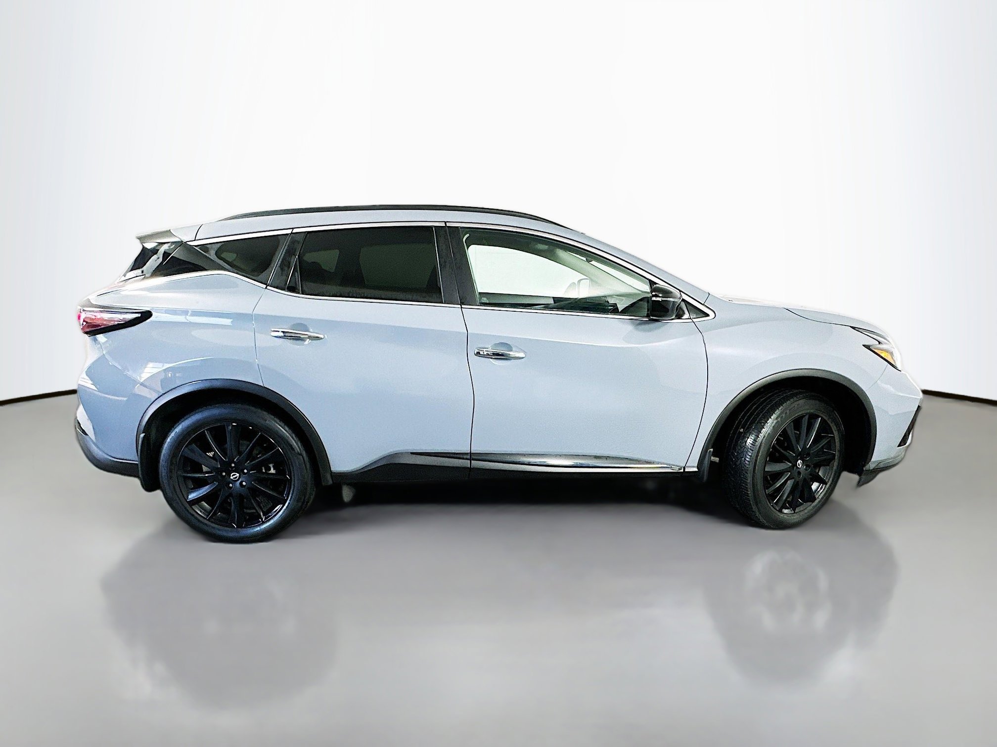 Used 2024 Nissan Murano SV w/ SV Midnight Edition Package image 8