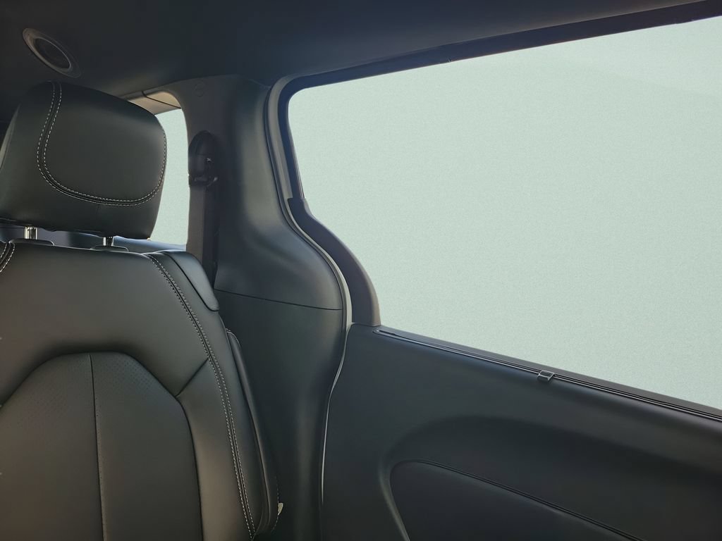 New 2026 Chrysler Voyager LX FWD image 14