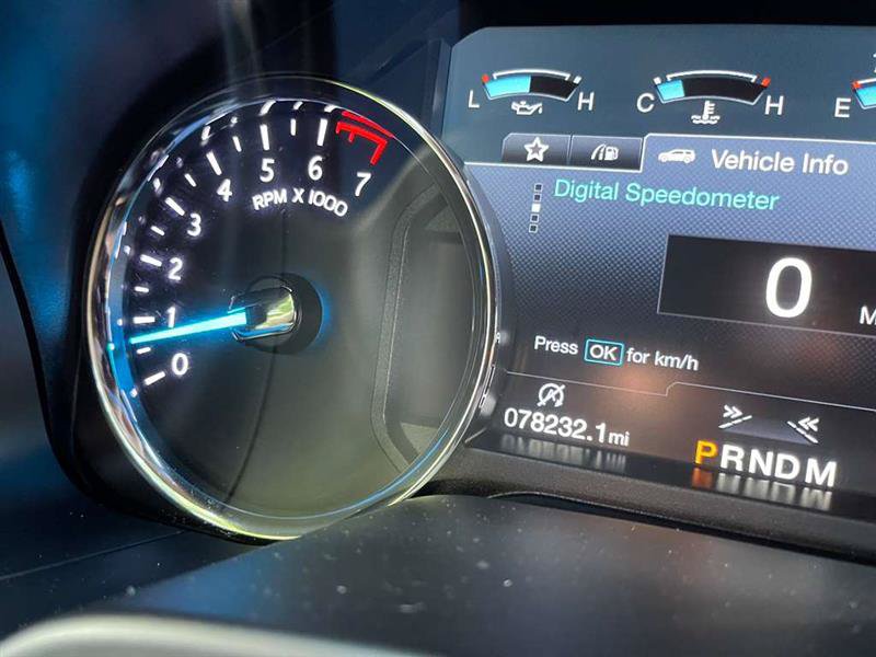 Used 2018 Ford Expedition Limited w/ Equipment Group 302A AWD/4WD image 23