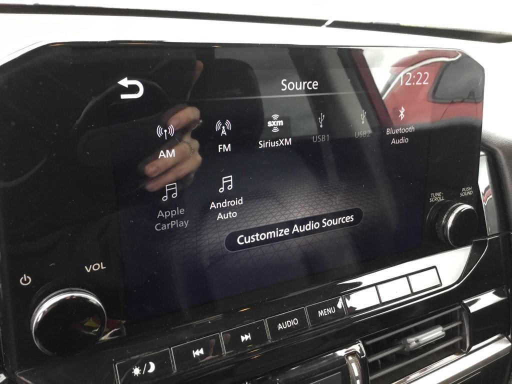 Used 2023 Nissan Pathfinder SL AWD/4WD image 16