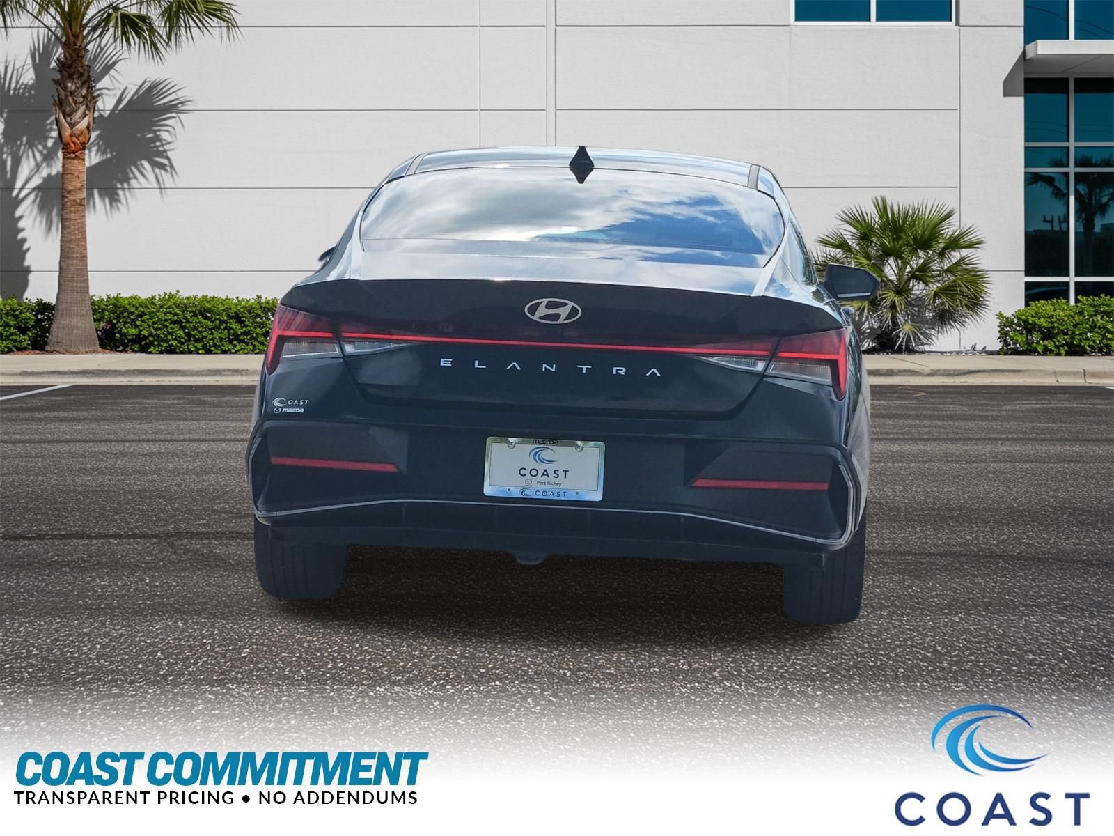 Used 2024 Hyundai Elantra SEL w/ Convenience Package FWD image 7