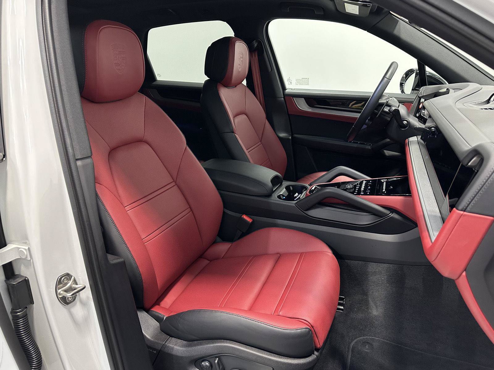 Certified 2026 Porsche Cayenne S AWD/4WD image 46