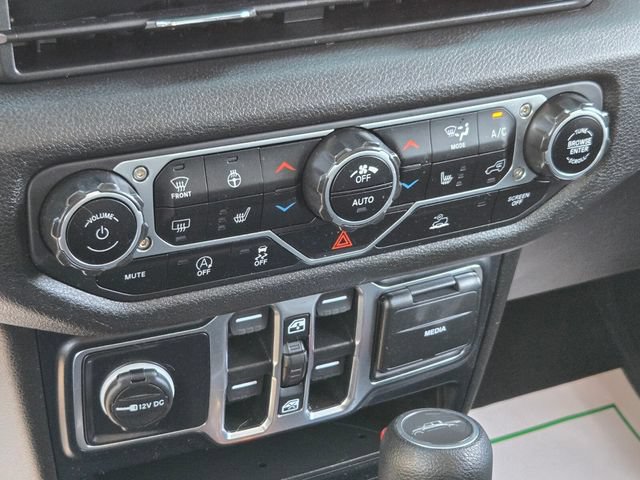 Used 2024 Jeep Gladiator Sport AWD/4WD image 29