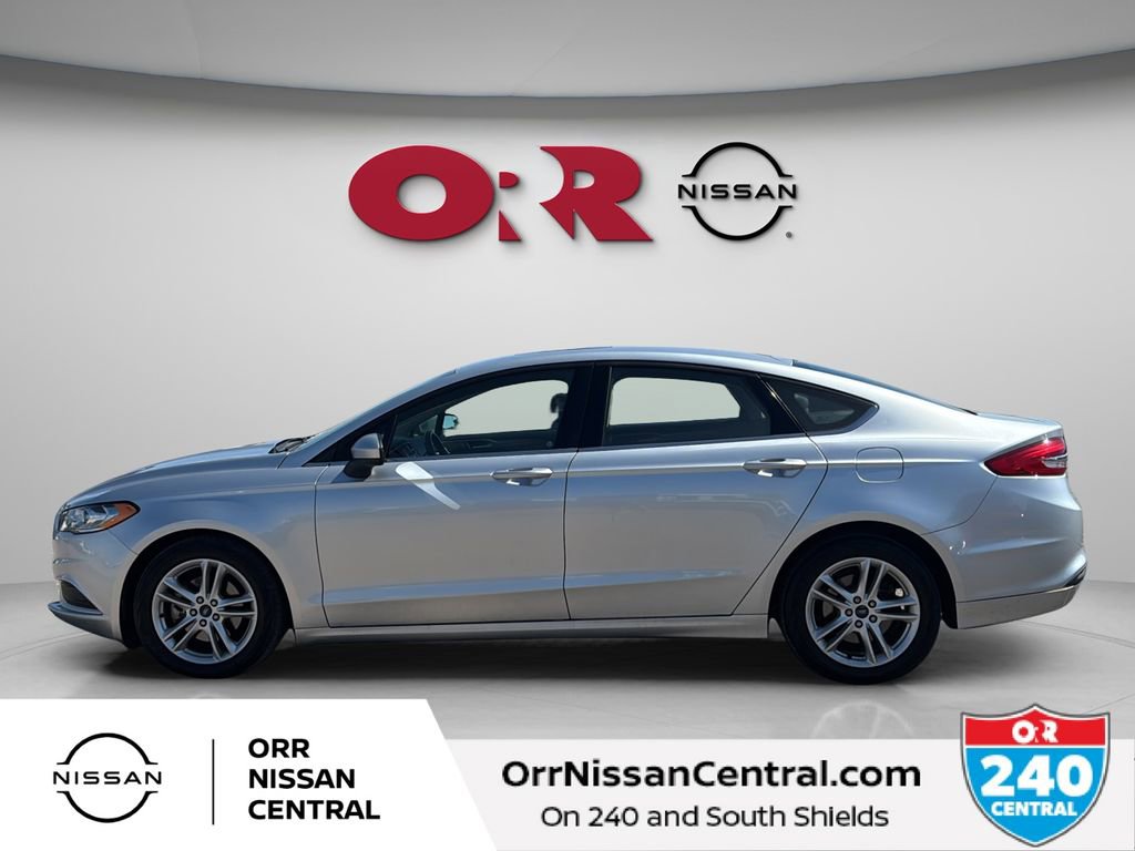 Used 2018 Ford Fusion SE w/ Fusion SE Technology Package FWD image 8