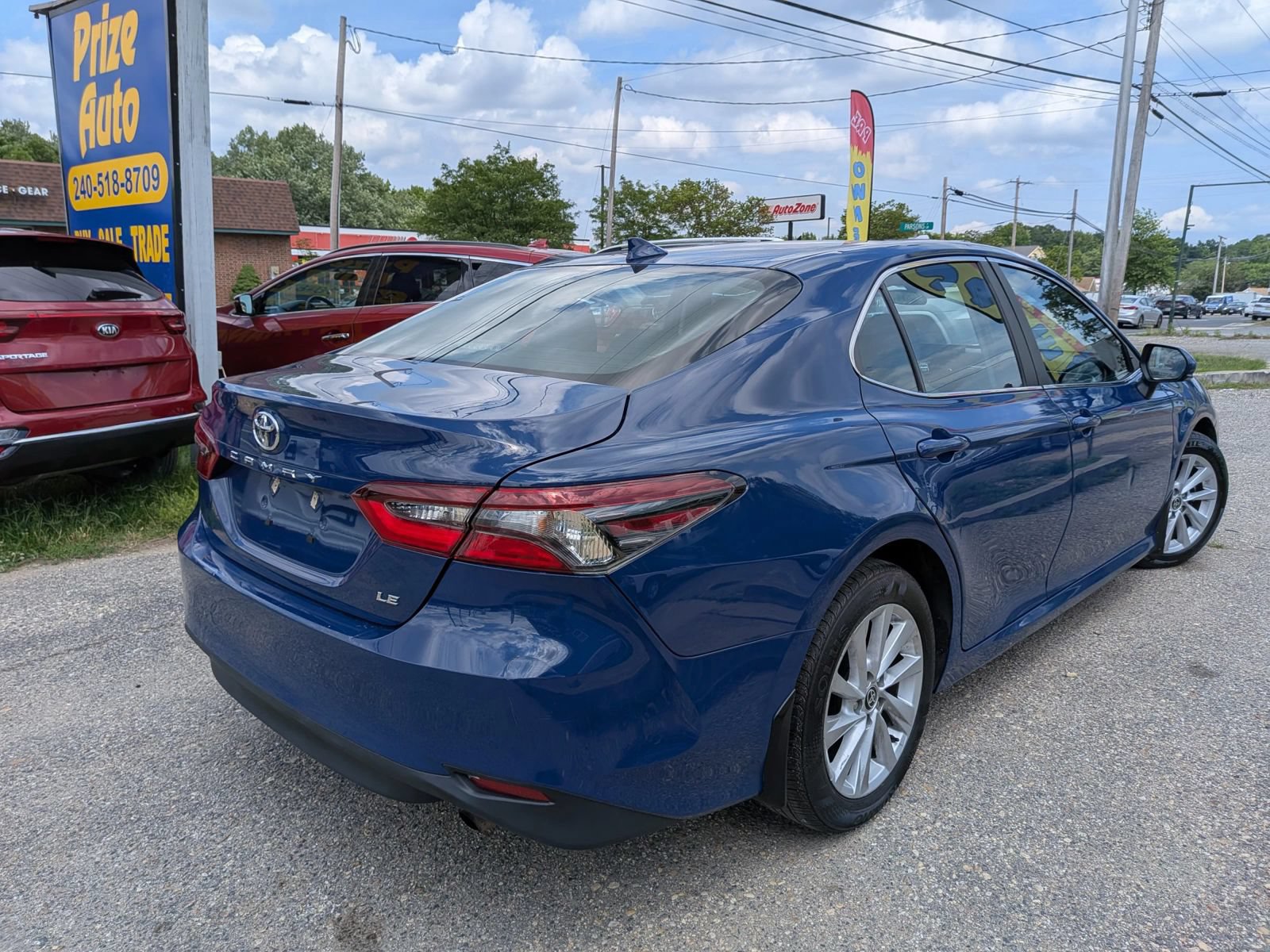 Used 2023 Toyota Camry LE FWD image 6